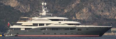 http://theyachtphoto.com/100/Kismet.jpg