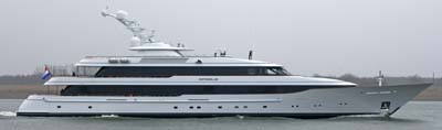 http://theyachtphoto.com/100/Drizzle.jpg