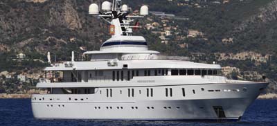 http://theyachtphoto.com/100/WhiteRoseOfDrachs.jpg