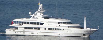 http://theyachtphoto.com/100/Pegasus.jpg